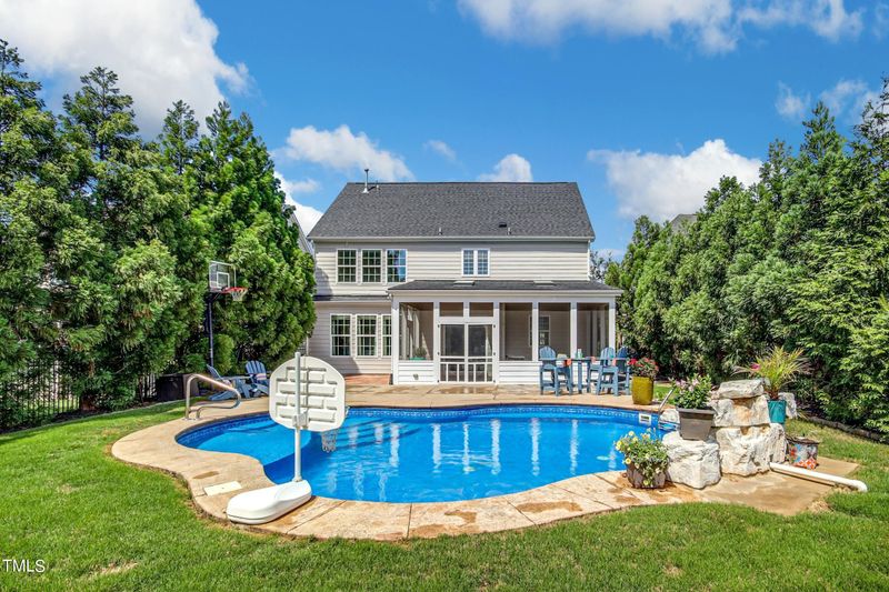 1914 Mostyn Ln, Apex, NC 27502