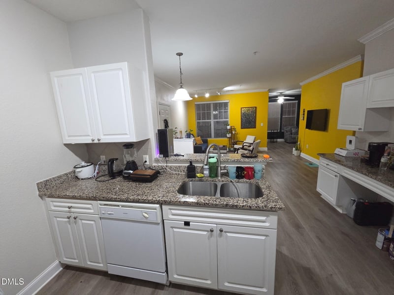 1914 Parkside Village Dr, Clayton, NC 27520