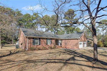 1914 Partridge Dr, Fayetteville, NC 28304