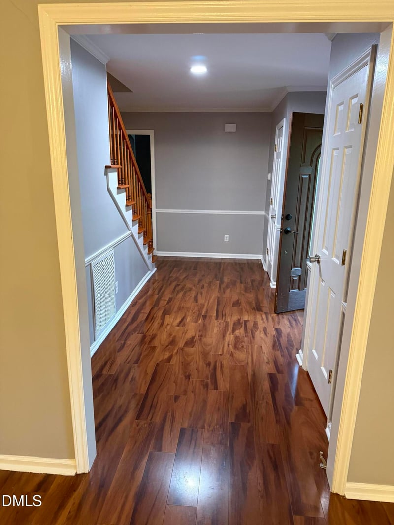 1914 White Plains Rd, Chapel Hill, NC 27517