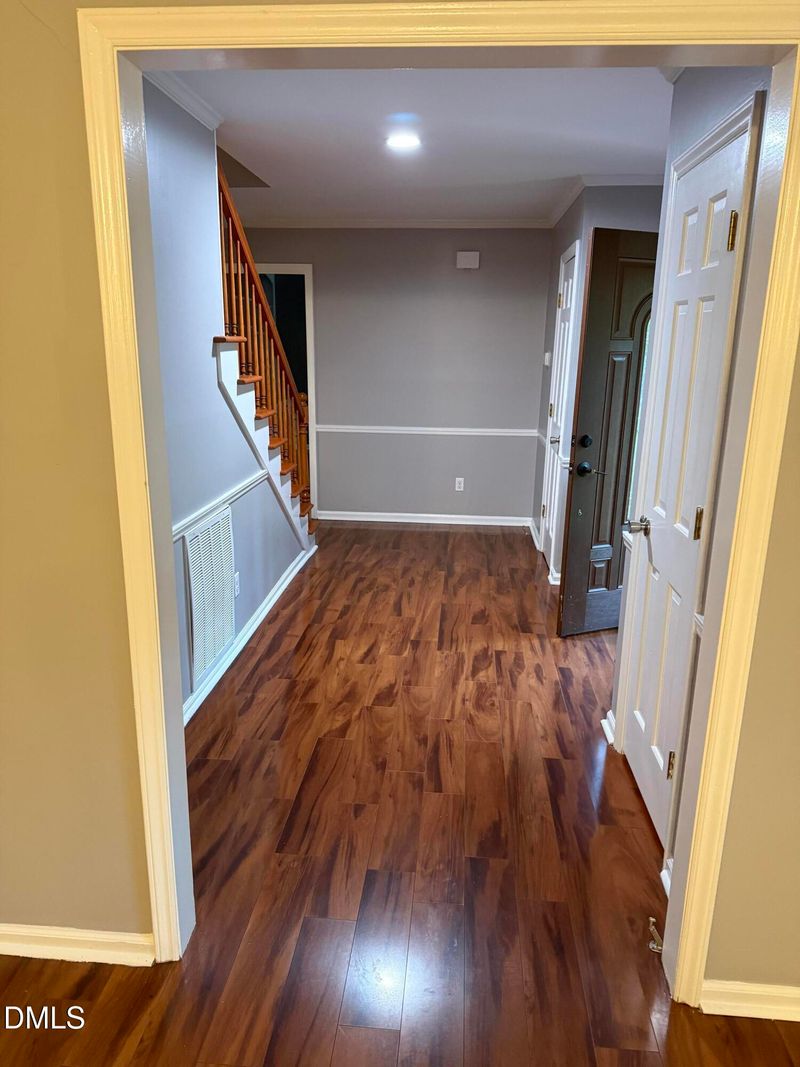 1914 White Plains Rd, Chapel Hill, NC 27517