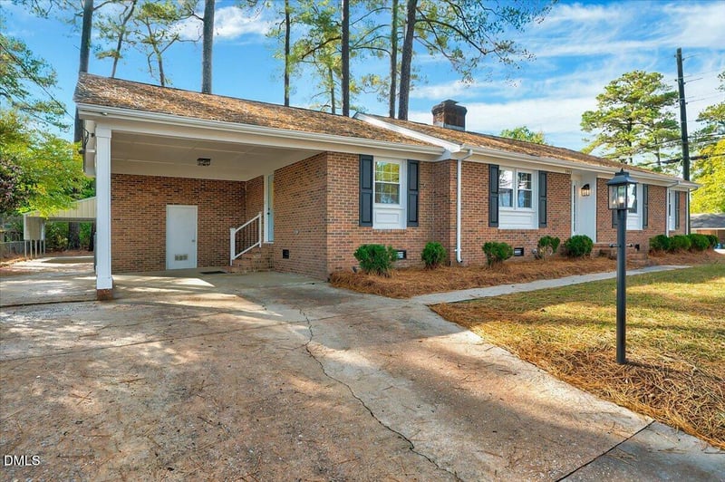 1915 Delwood Dr, Wilson, NC 27893