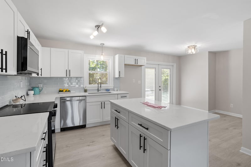 1916 Carr Creek Rd, Sanford, NC 27332