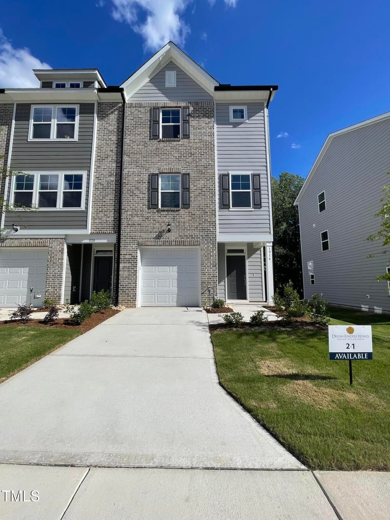 1916 Fishamble St #22, Fuquay Varina, NC 27526