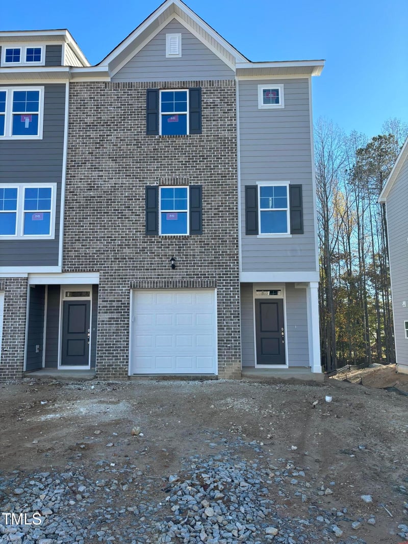 1916 Fishamble St, Fuquay Varina, NC 27526