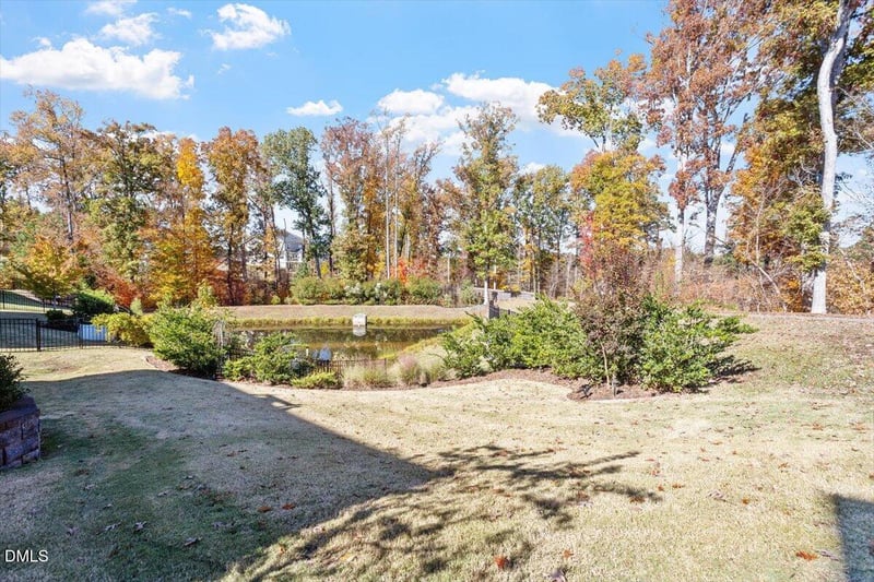 1917 Edgelake Pl, Cary, NC 27519