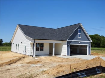 1917 Elephant Ln, Hope Mills, NC 28348