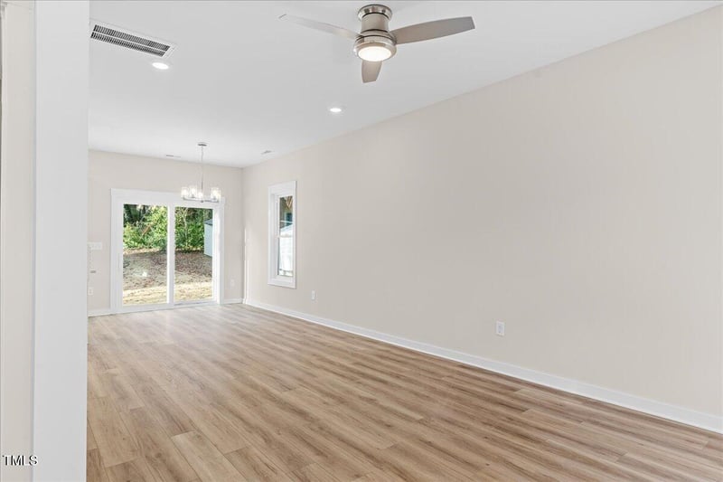 1917 Essex  #B, Durham, NC 27704