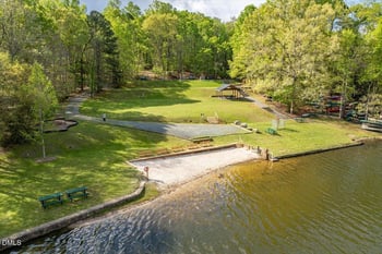 1917 Lakeshore Dr, Chapel Hill, NC 27514