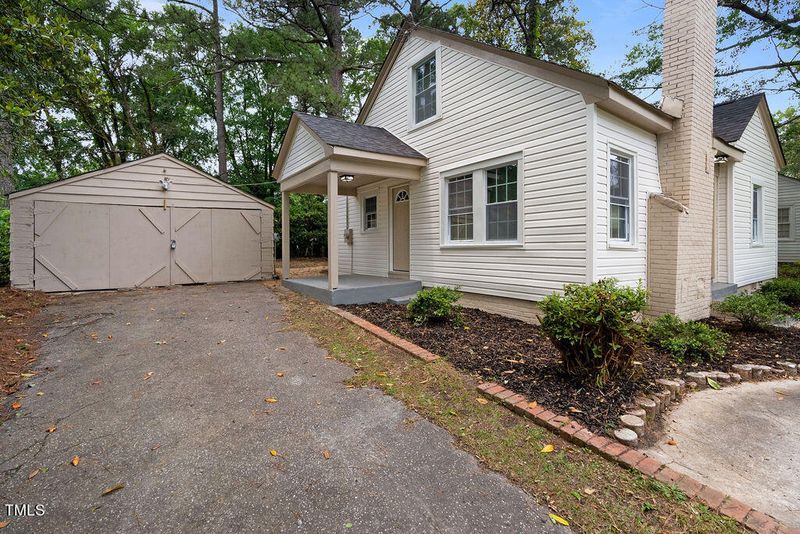 1917 Mimosa Ln, Fayetteville, NC 28301