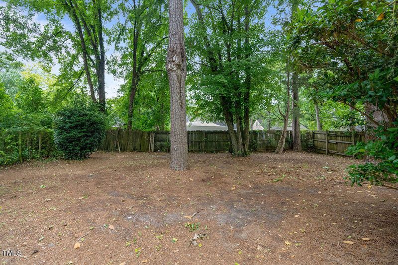 1917 Mimosa Ln, Fayetteville, NC 28301