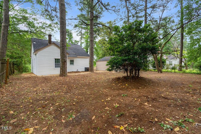 1917 Mimosa Ln, Fayetteville, NC 28301