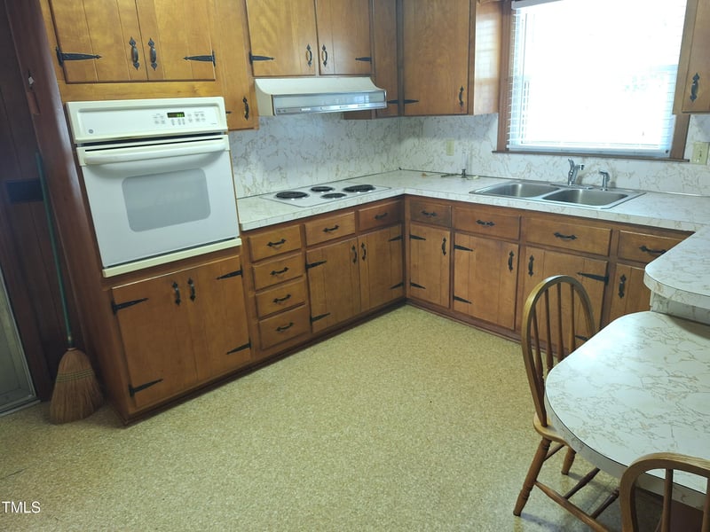 1917 New Hill Olive Chapel Rd, New Hill, NC 27562