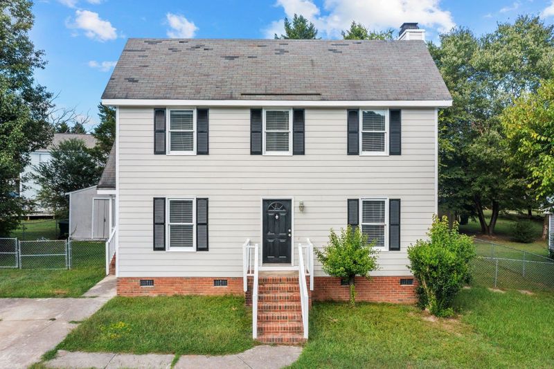 1917 Ranch Mill Cir, Raleigh, NC 27610