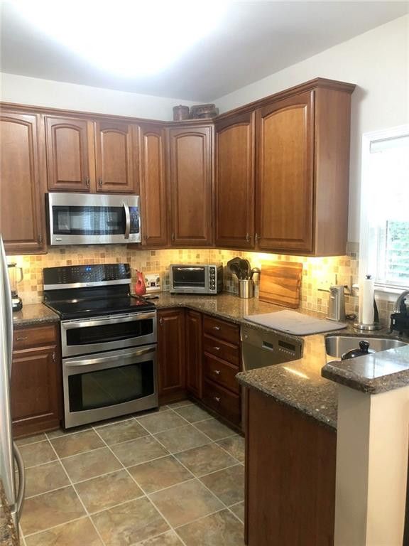 1918 Conners, Burlington, NC 27215
