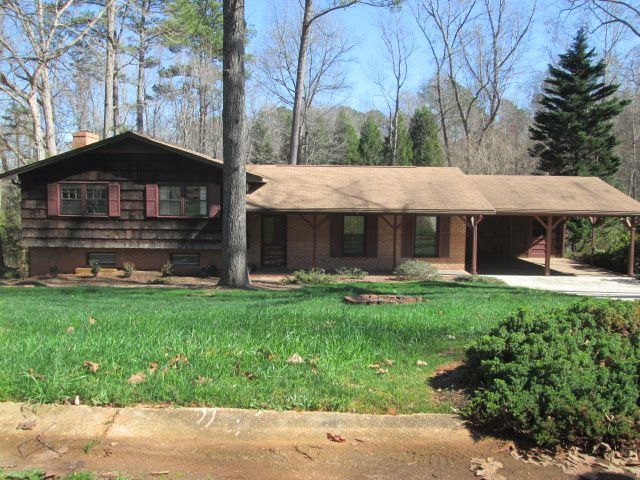 1918 Medfield Rd, Raleigh, NC 27607