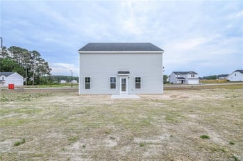 1919 Bulldog Ln, Hope Mills, NC 28348