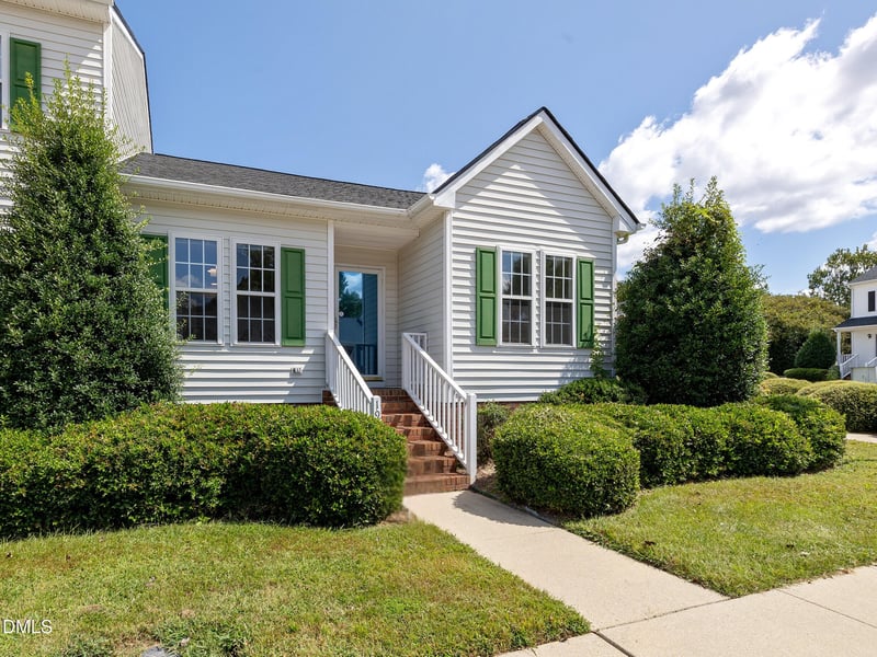 1919 Stroll Cir, Fuquay Varina, NC 27526