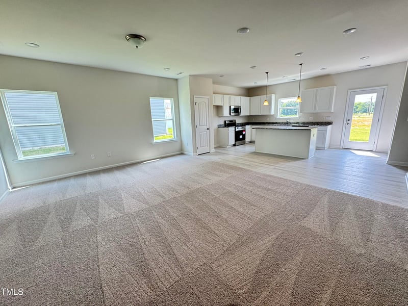 192 Bruce Dr, Dunn, NC 28334
