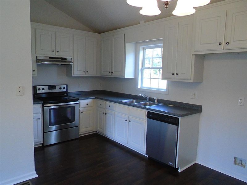 192 Clearwater Dr, Smithfield, NC 27577
