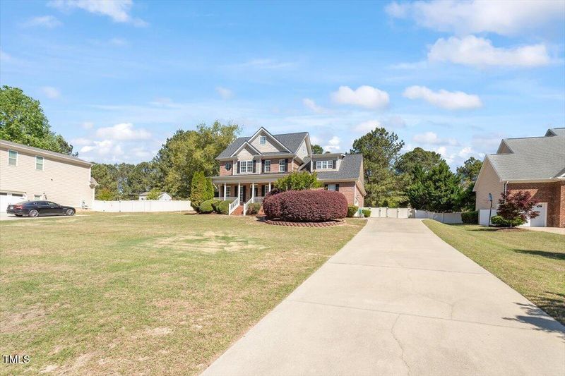 192 Crestdale Dr, Clayton, NC 27520