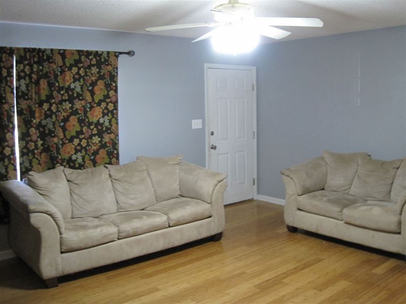 192 Ridge Way Ln, Clayton, NC 27520