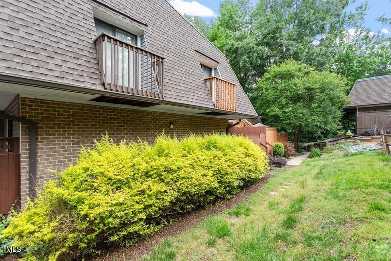 192 Summerwalk Cir, Chapel Hill, NC 27517