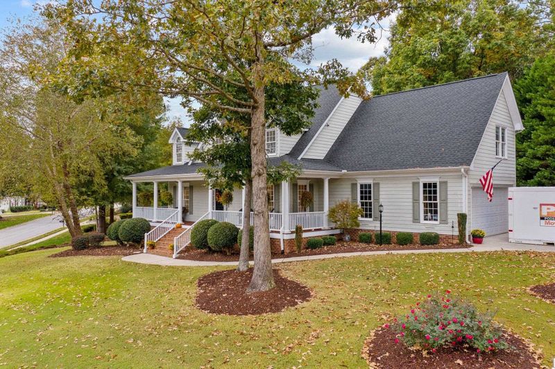192 Townsend Dr, Clayton, NC 27527
