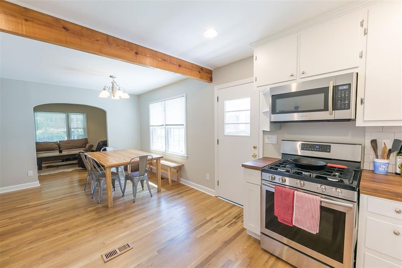 1920 Fairfield Dr, Raleigh, NC 27608
