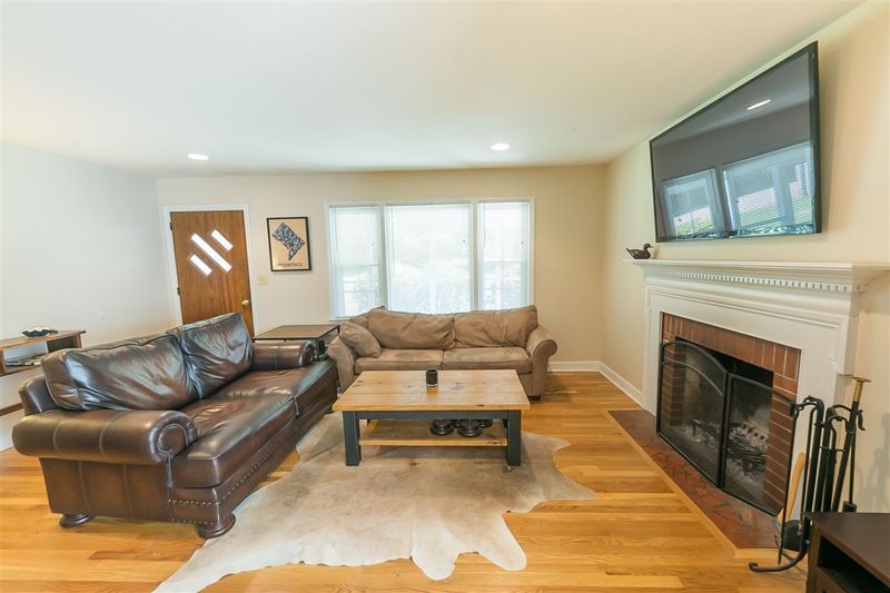 1920 Fairfield Dr, Raleigh, NC 27608
