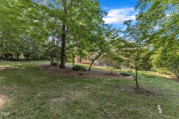 1920 Hillock Dr, Raleigh, NC 27612