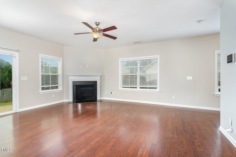 1920 Hinswood Cir, Fuquay Varina, NC 27526