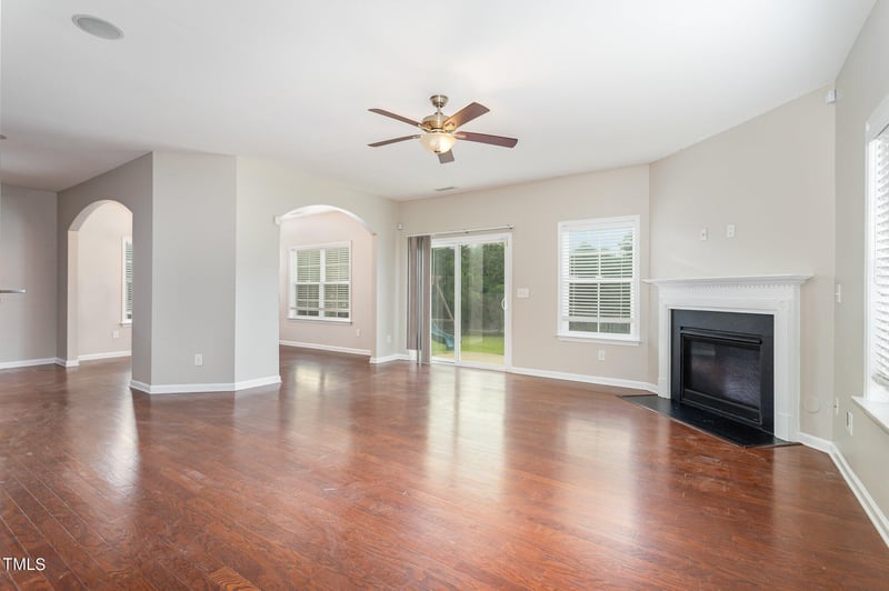 1920 Hinswood Cir, Fuquay Varina, NC 27526