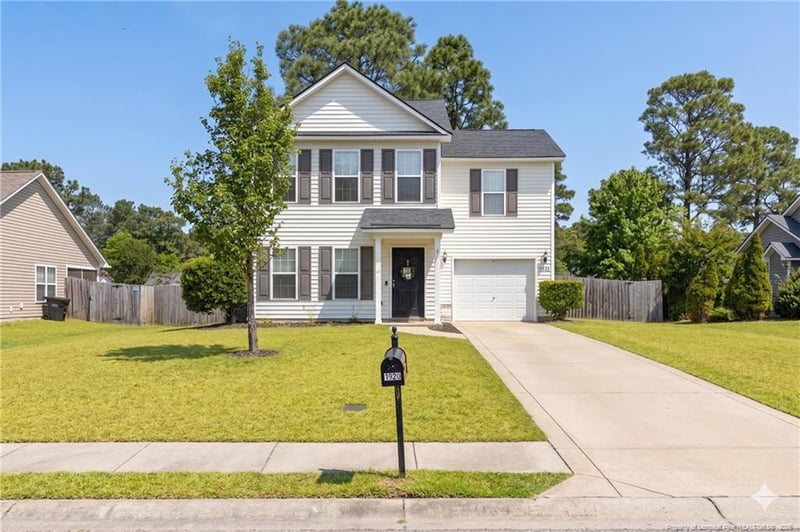 1920 Sir Michael Dr, Hope Mills, NC 28348