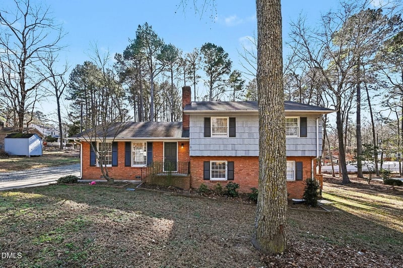 1920 White Plains Rd, Chapel Hill, NC 27517