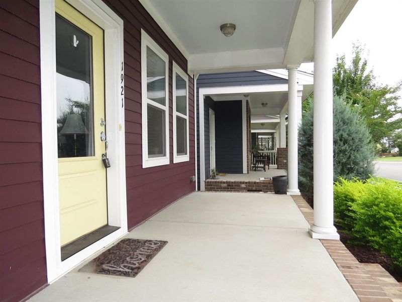 1921 Big Falls Dr, Wendell, NC 27591