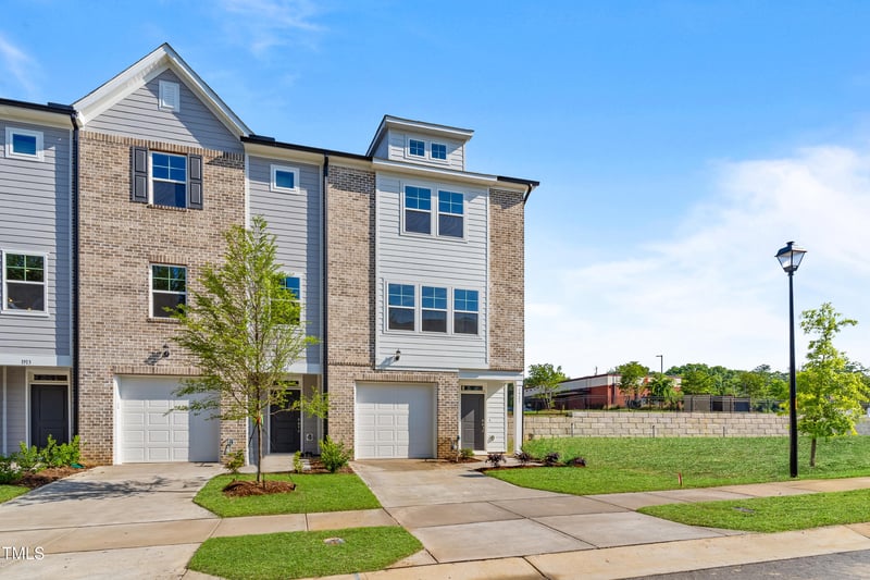 1921 Fishamble St #13, Fuquay Varina, NC 27526