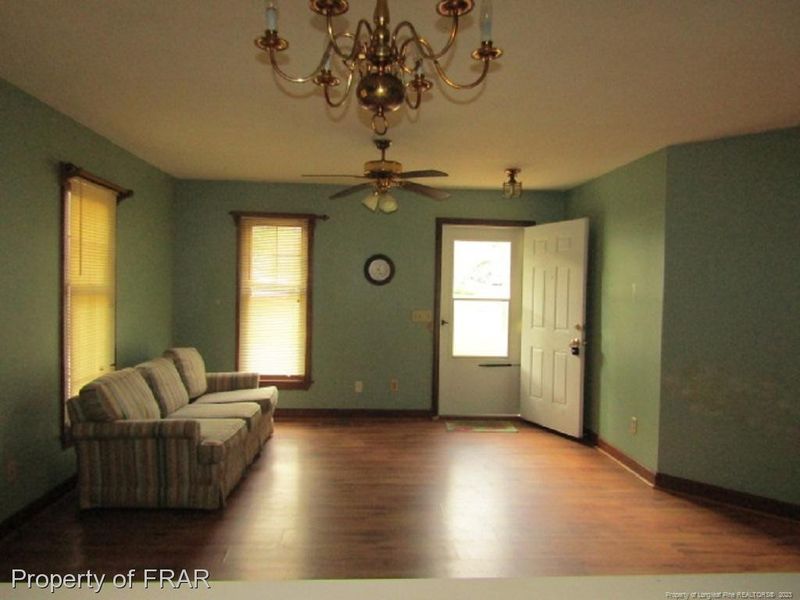 1921 Meadowbrook St, Sanford, NC 27330