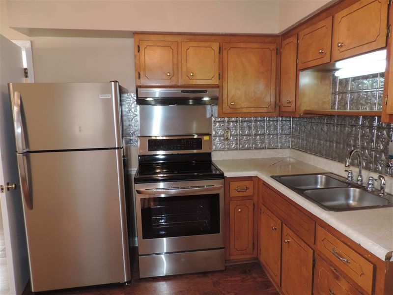 1921 Nc 55 Hw, Durham, NC 27707