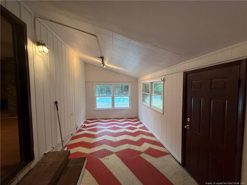 1921 Roxie Ave, Fayetteville, NC 28304