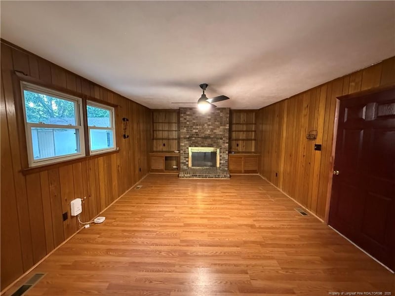 1921 Roxie Ave, Fayetteville, NC 28304