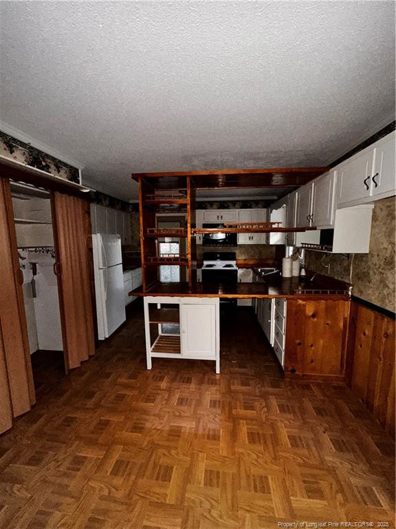 1921 Shiloh Dr, Fayetteville, NC 28304