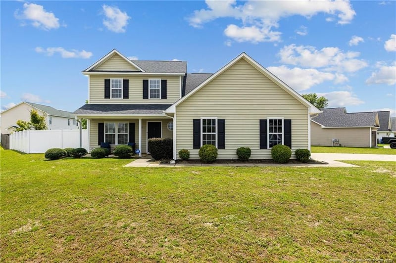 1921 Yellowbrick Rd, Fayetteville, NC 28314