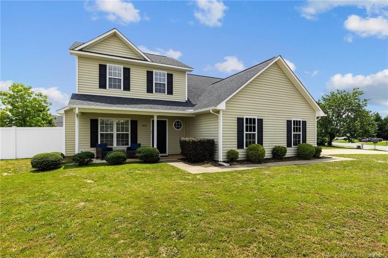 1921 Yellowbrick Rd, Fayetteville, NC 28314