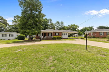 1922 Berkeley Blvd, Goldsboro, NC 27534