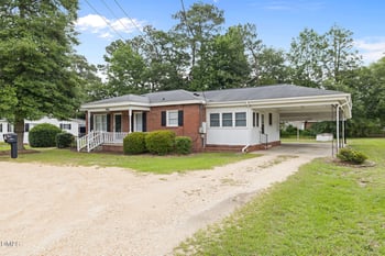 1922 Berkeley Blvd, Goldsboro, NC 27534