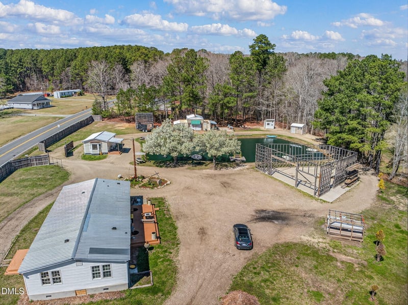 1922 Christian Light Rd, Fuquay Varina, NC 27526