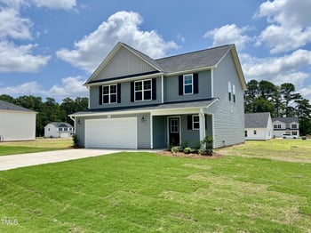 1922 Elephant Ln, Hope Mills, NC 28348