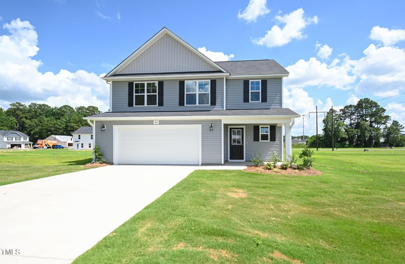 1922 Elephant Ln, Hope Mills, NC 28348