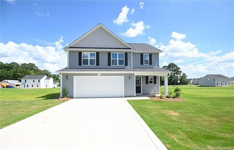 1922 Elephant Ln, Hope Mills, NC 28348